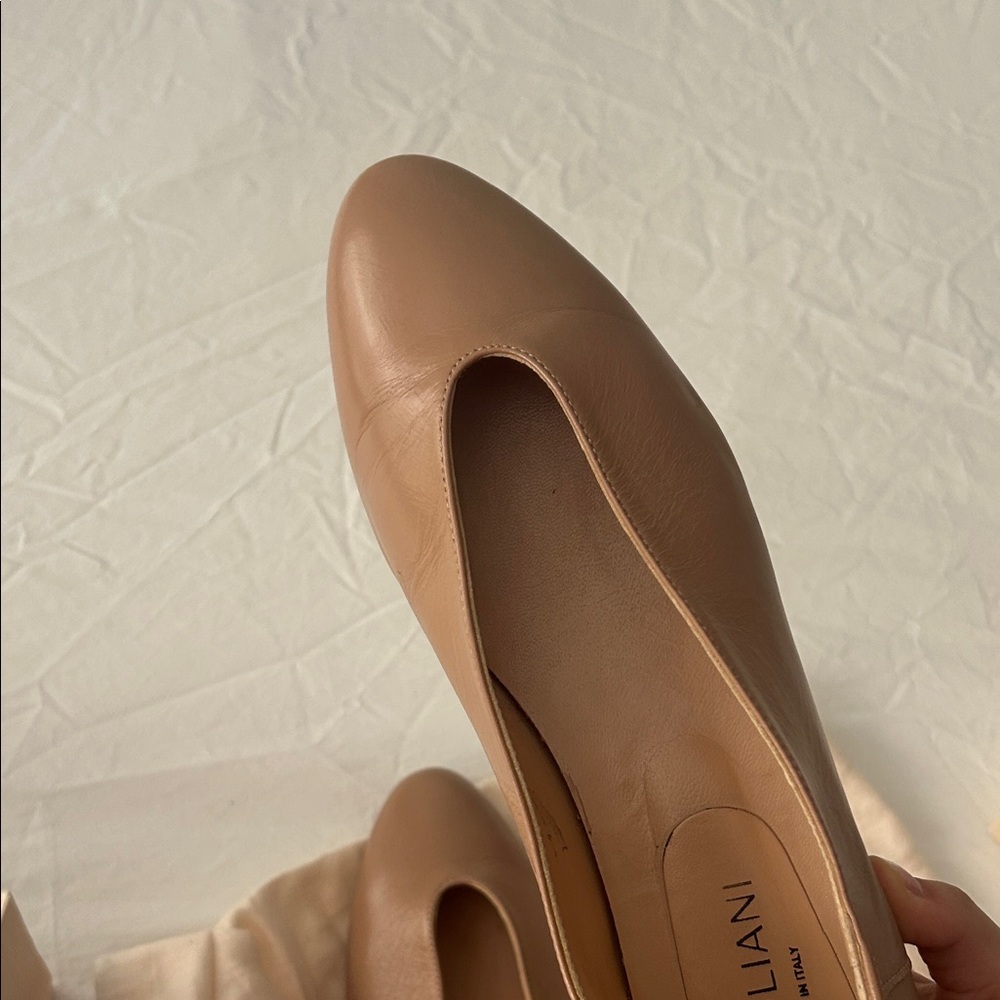 Stylish Scala nude flats